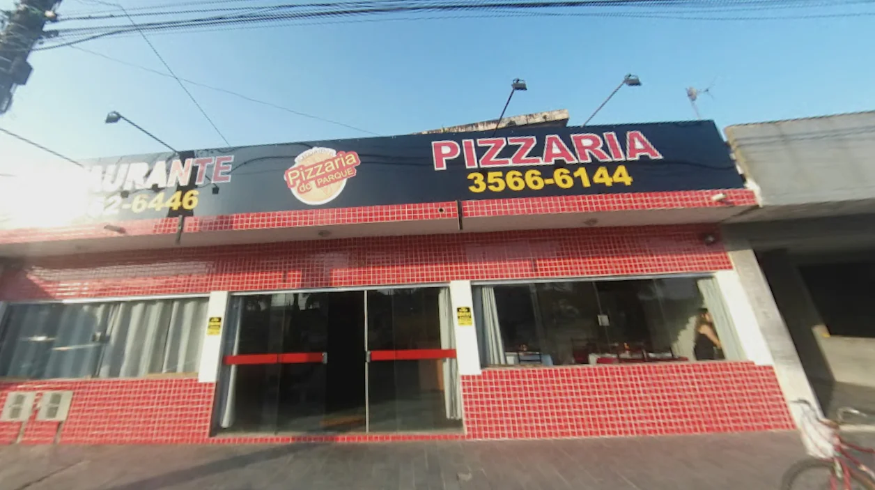 Fachada da Pizzaria do Parque no Parque das Bandeiras, São Vicente